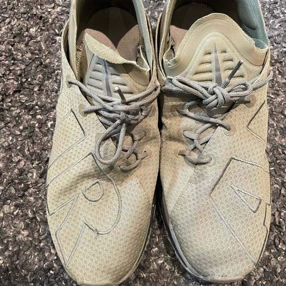 Nike Air max 2017 - size 10.5 - Picture 2 of 3